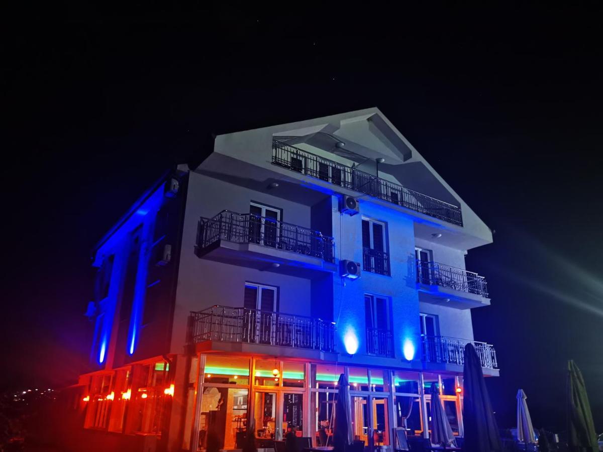 Sunrise Hotel & Camping Струга Экстерьер фото